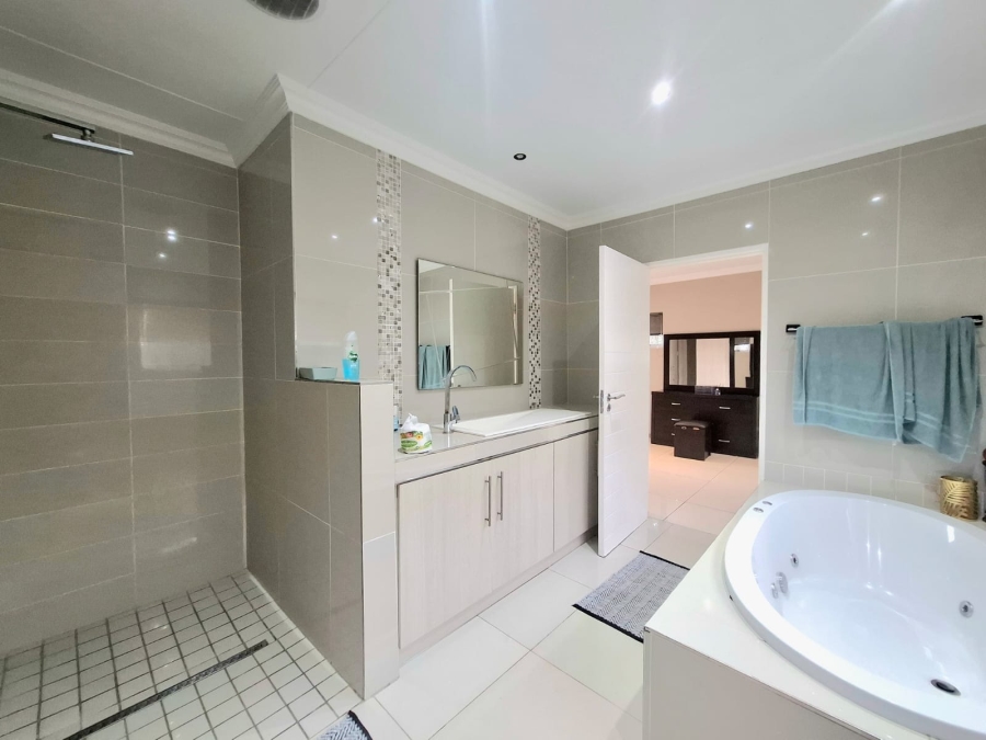 3 Bedroom Property for Sale in Nahoon Valley Park Eastern Cape